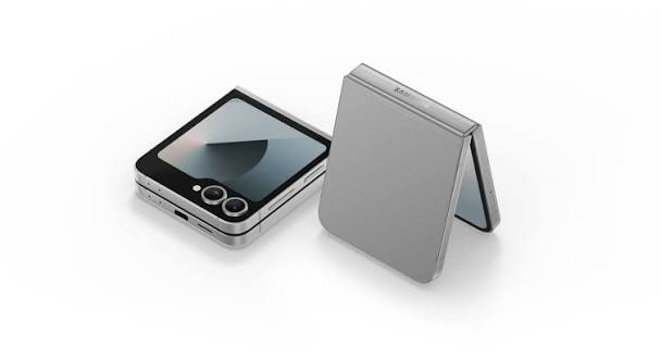 Samsung Galaxy Z Flip6 256GB (UK Edition) - Image 3